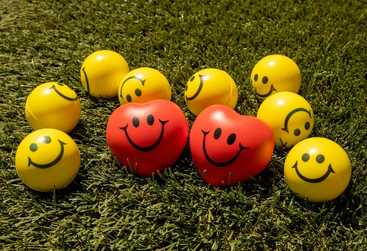GIFT NIFTY in Red. Friday Profit Booking? - Pre-Market Analysis Report