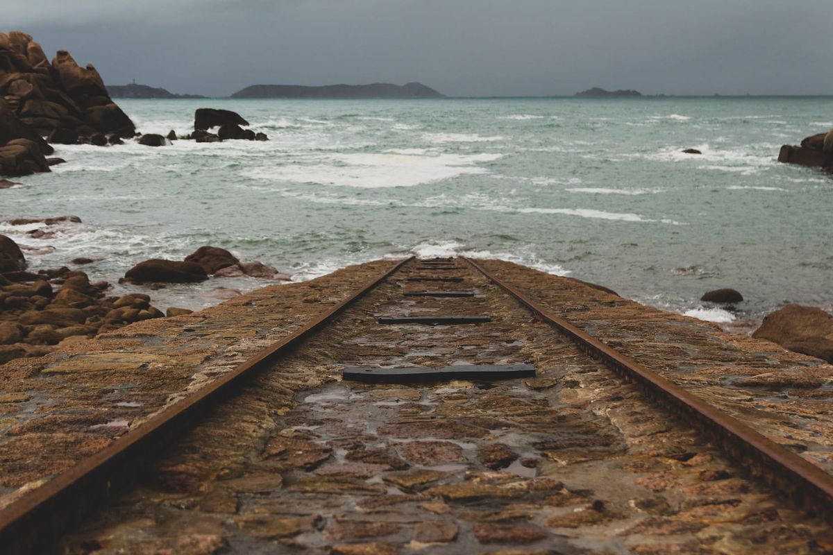 Monthly Expiry is Here. Will the Volatility Continue? - Pre Market Analysis Report