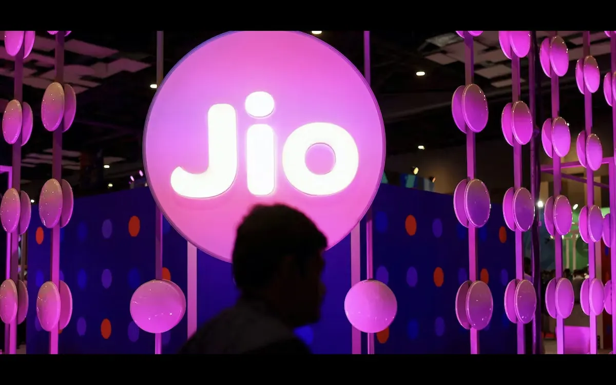 Reliance Jio in Talks to Raise $1.6 Billion - Top Indian Market Updates