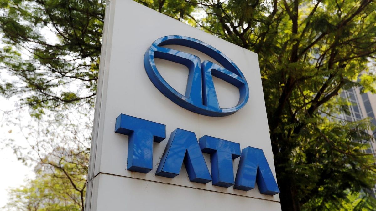 Tata Motors Posts Net Profit of ₹3,203Cr in Q1 - Top Indian Market Updates